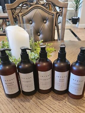 INFUSÉ Bath Set - Shampoo, Conditioner, Body Wash, Lotion And Bubble Bath NWT